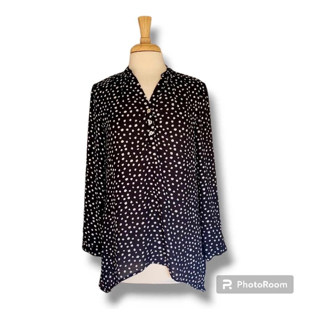 GNW Lightweight V Neck Black/Cream Flowy Blouse. Women's Size Small